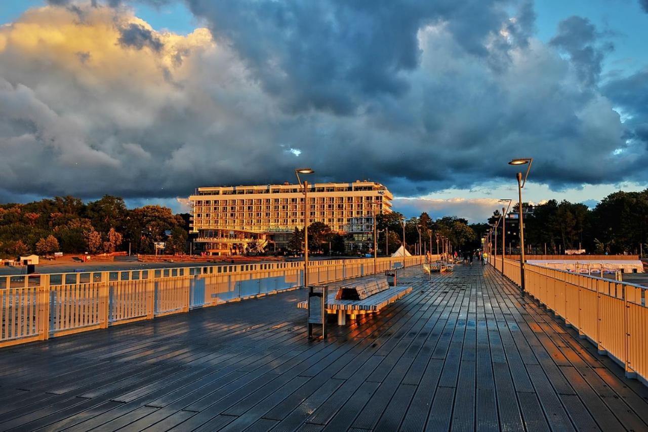 Apartament Andar Z Miejscem Parkingowym Kolobrzeg Exterior photo