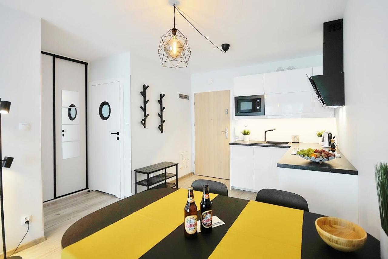 Apartament Andar Z Miejscem Parkingowym Kolobrzeg Exterior photo